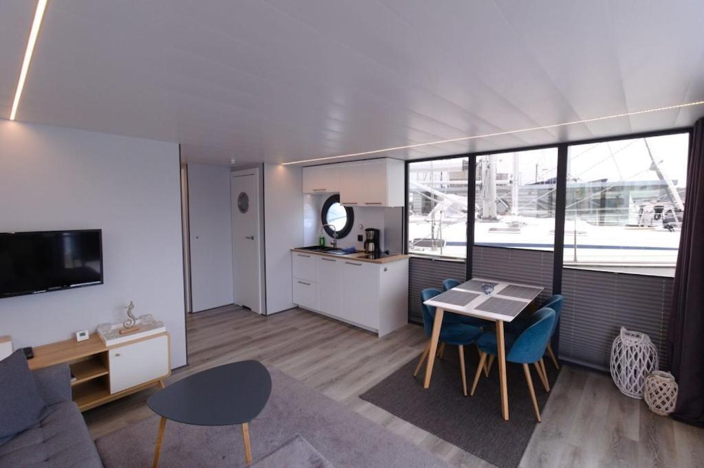 Hausboot Fjord Meeresbrise Mit Dachterrasse In Flensburg Luaran gambar